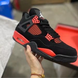 Red Thunders Size 13/5